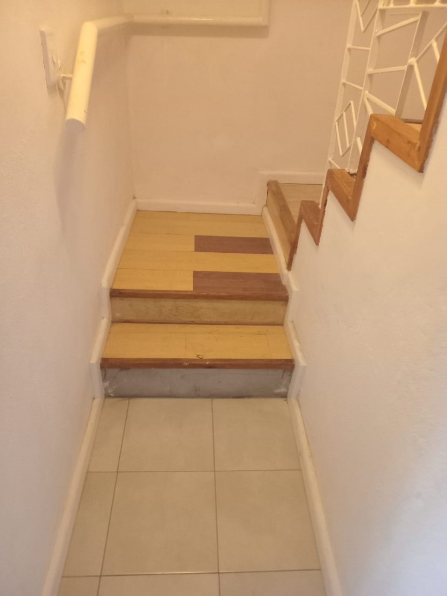 To Let 1 Bedroom Property for Rent in Plumstead Western Cape